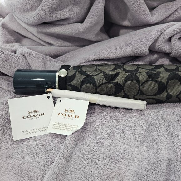 Coach Signature Umbrella F63364 - Picture 1 of 4